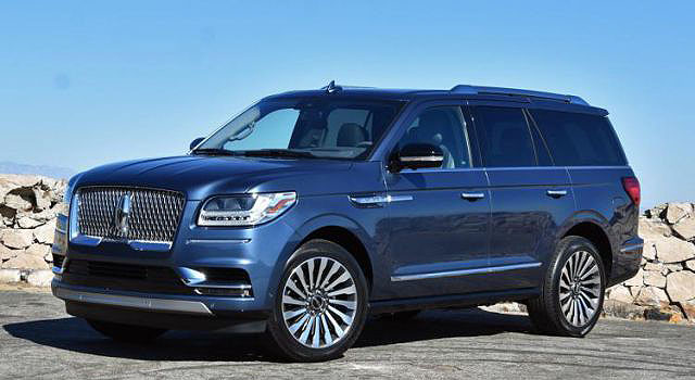 2019 Lincoln Navigator front side