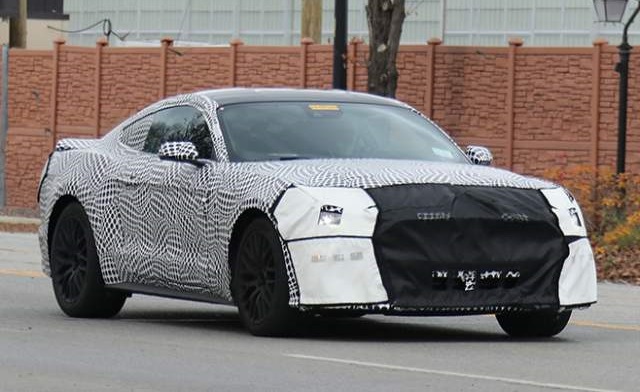 2019 Ford Mustang spy shot