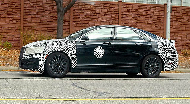 2018 Lincoln Town Car spyshot