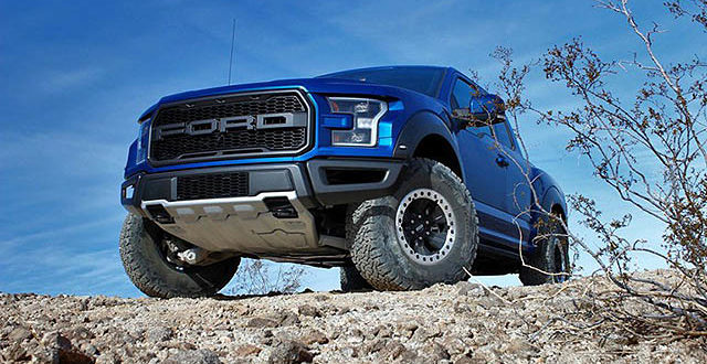 2019 Ford F-150 Raptor front