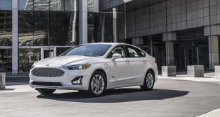 2019 Ford Fusion Energi exterior