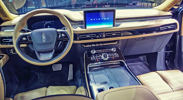 2019 Lincoln Aviator interior