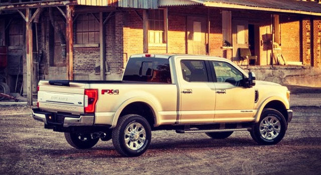 2020 Ford F-350 platinum exterior