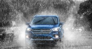 2020 Ford Escape front end