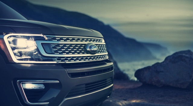 2020 Ford Expedition King Ranch grille