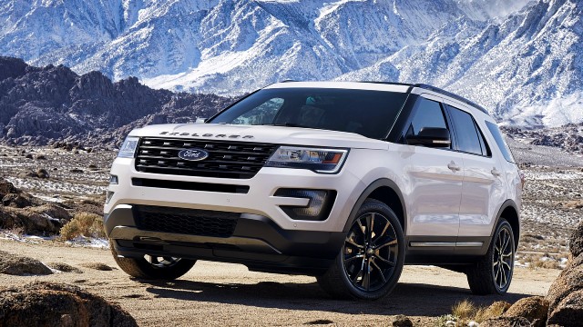 2021 Ford Explorer Sport exterior