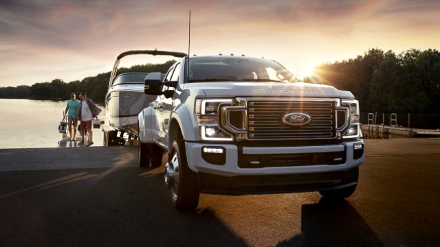 2021 Ford F-450 front