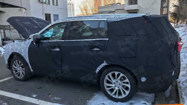 2021 Ford Endeavour spy shots