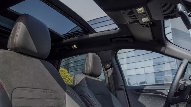 2021 Ford Kuga interior