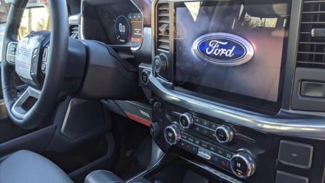 2021 Ford F-150 Hybrid interior