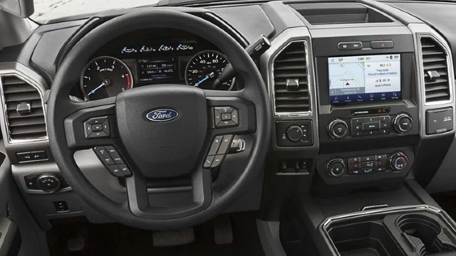 2021 Ford F-550 interior