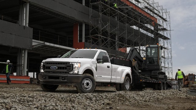 2022 Ford F-350 towing