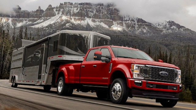 2022 Ford F-450 towing