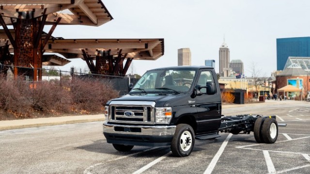 2022 Ford F-650 specs