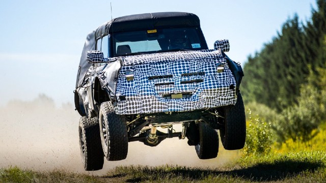 2022 Ford Bronco Raptor spy photos - Ford Tips