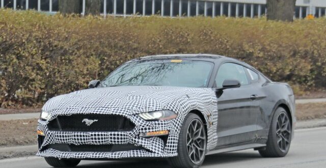 2023 Ford Mustang spy shots