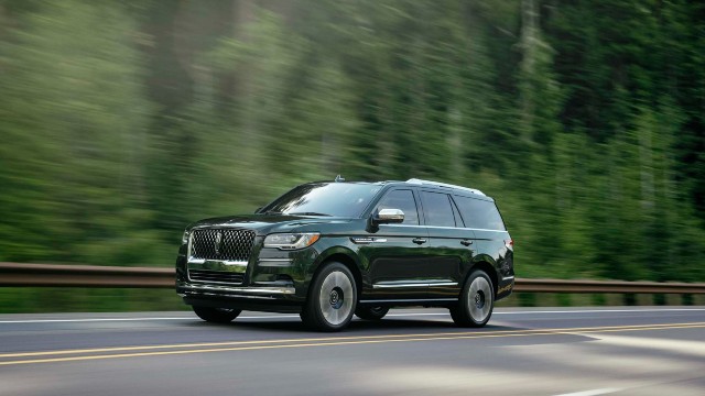 2023 Lincoln Navigator black label