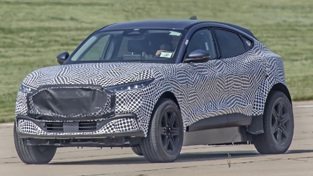 2023 Lincoln Aviator spied