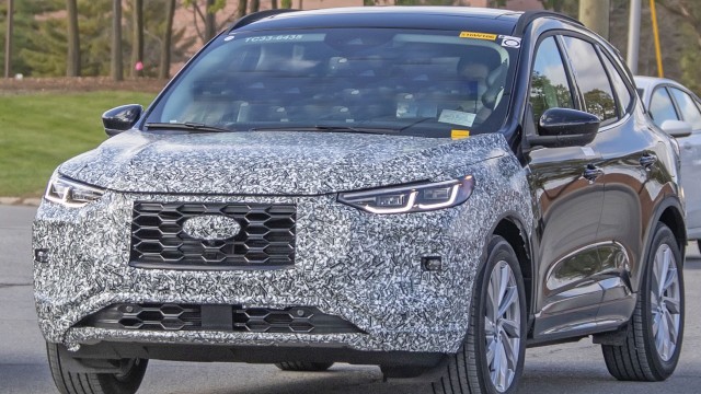 2023 Ford Escape Hybrid spy shots