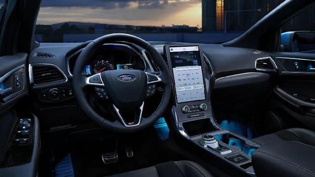 2023 Ford Edge touchscreen