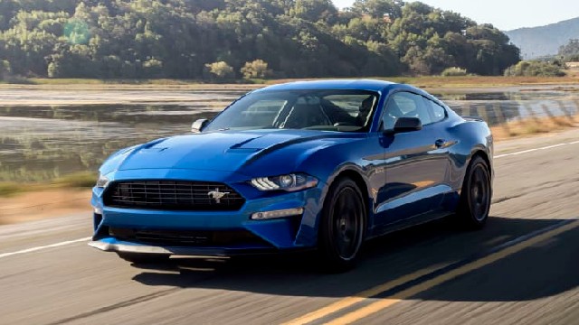 2023 Ford Mustang AWD Hybrid specs