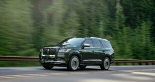 2023 Lincoln Navigator Hybrid price