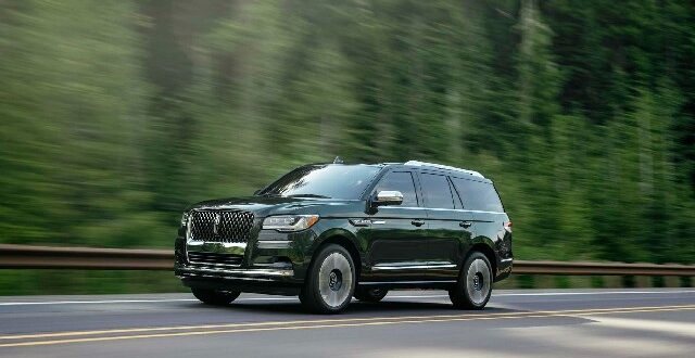 2023 Lincoln Navigator Hybrid price