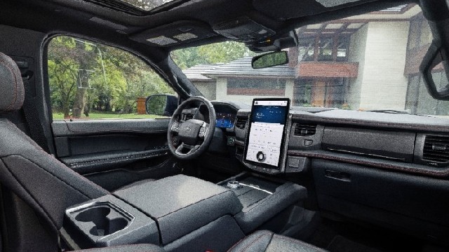 2023 Ford Expedition Hybrid interior