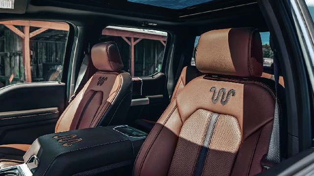 2023 Ford F-450 King Ranch interior