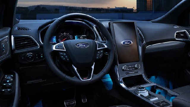 2024 Ford Edge interior