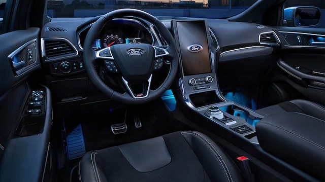 2025 Ford Edge interior