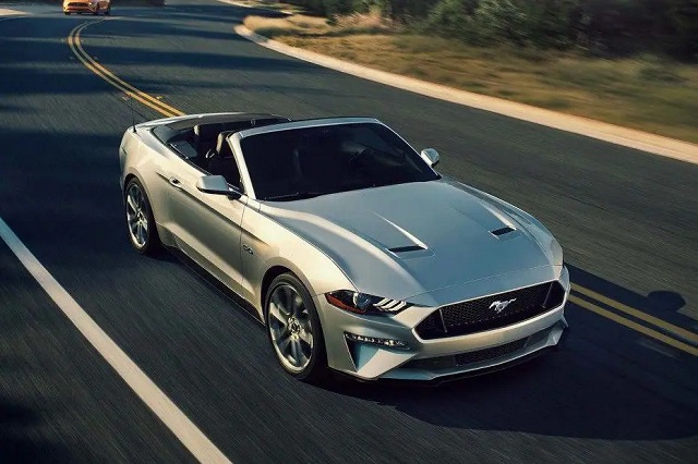 2025 ford mustang convertible